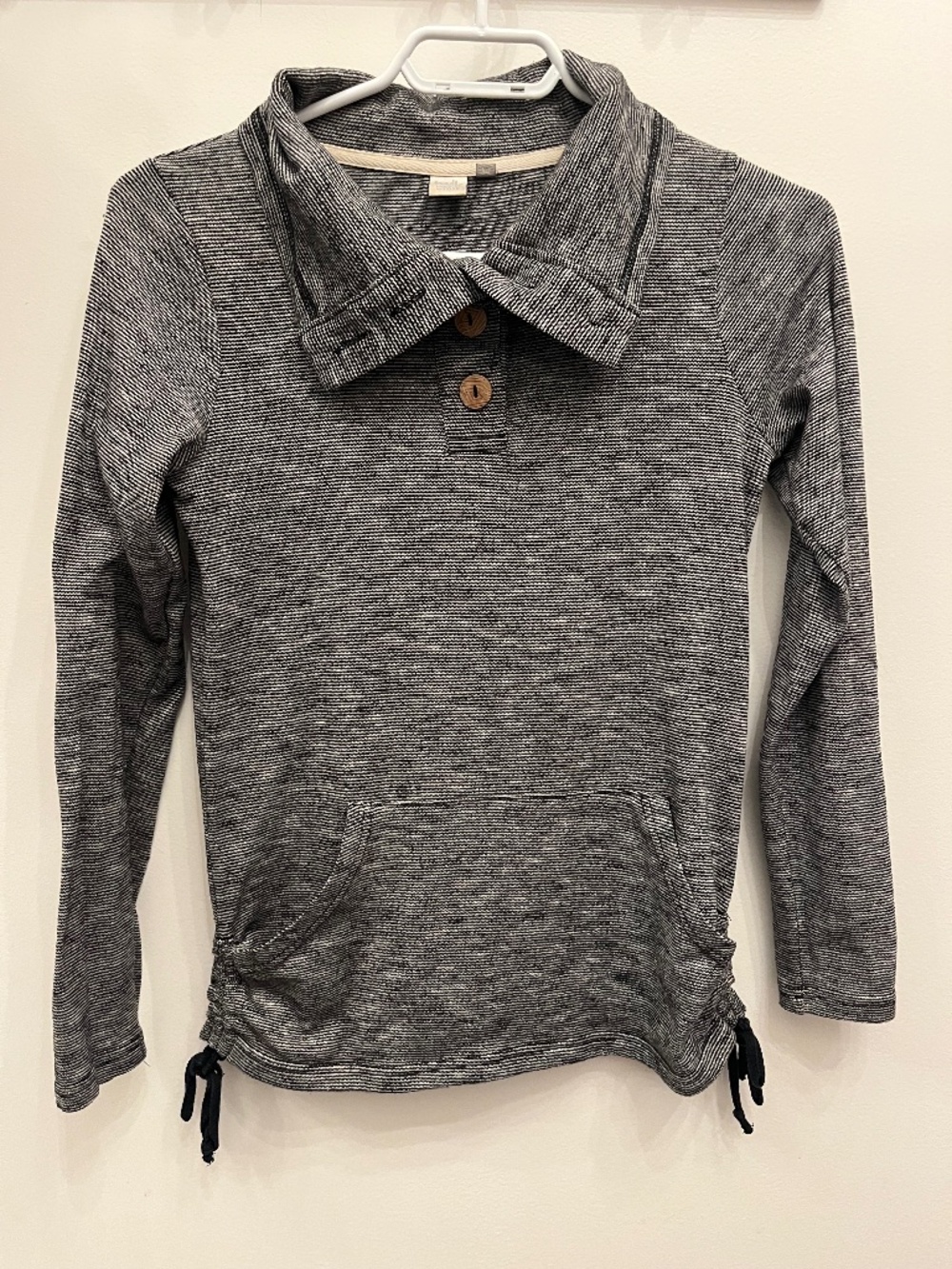 Women’s Pullover Black and White Top